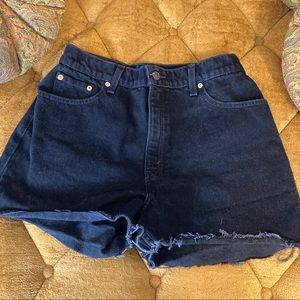 LEVI’S 550 BLACK HIGH WAISTED DENIM SHORTS